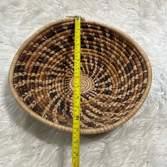 NEW Large African Hand-Woven Bowl / Wall Hanging - Picture 6 of 7